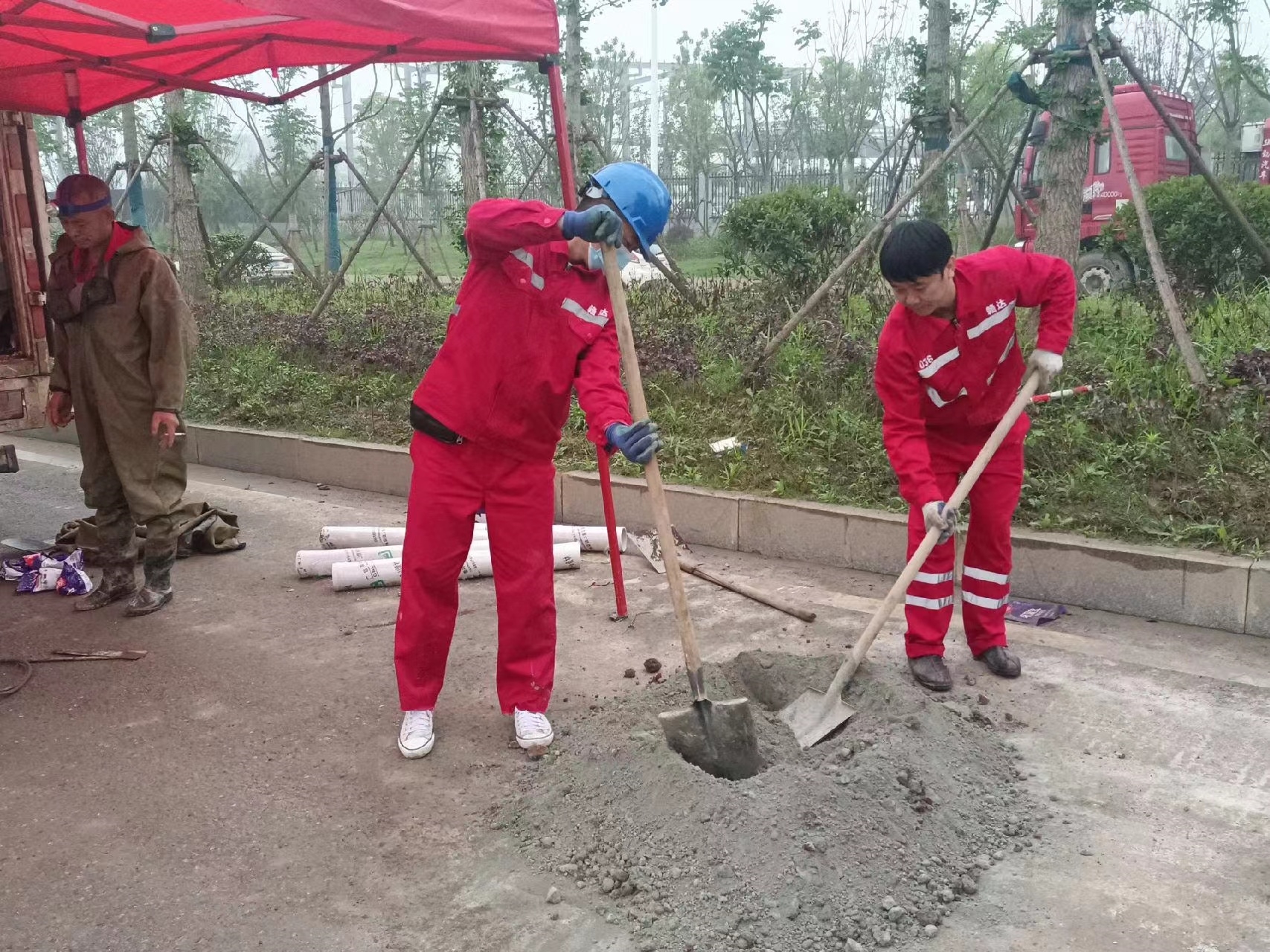 大英管道疏通哪家好】及时进行市政管道清淤